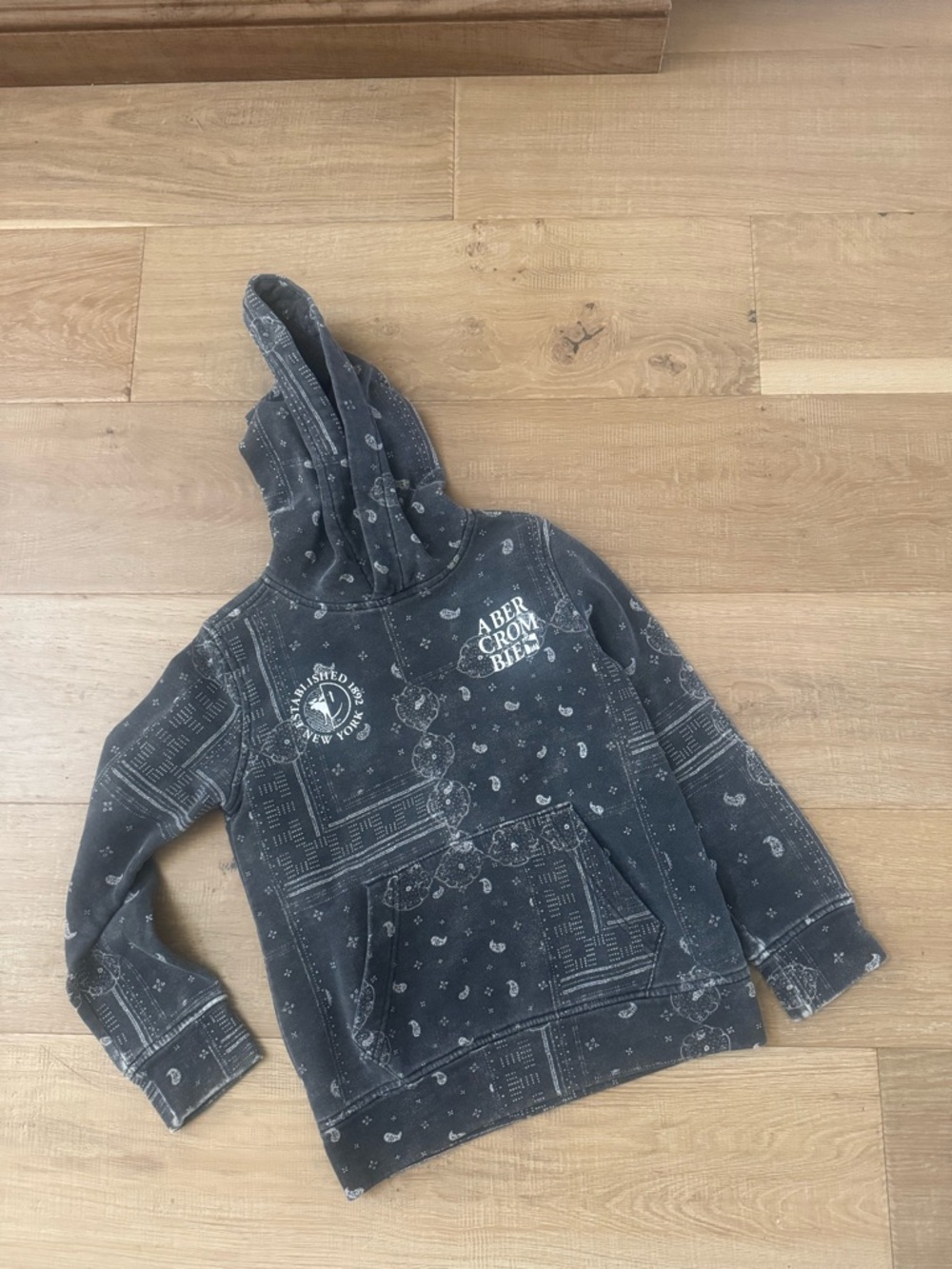 Abercrombie & Fitch Charcoal Bandana-Print Pullover Hoodie